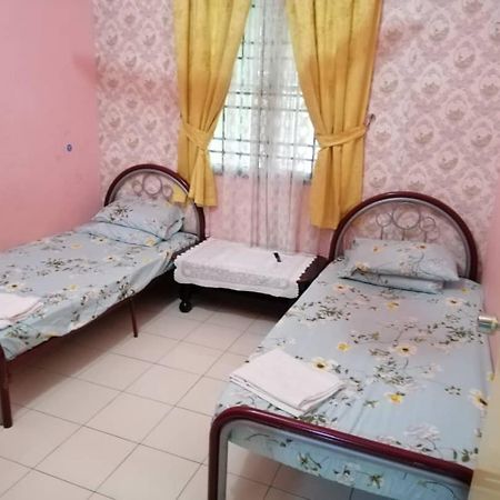 Homestay Perpaduan, Taman Bercham Raya Ulu Kinta Ipoh Perak Kampong Batu Lapan  Bagian luar foto