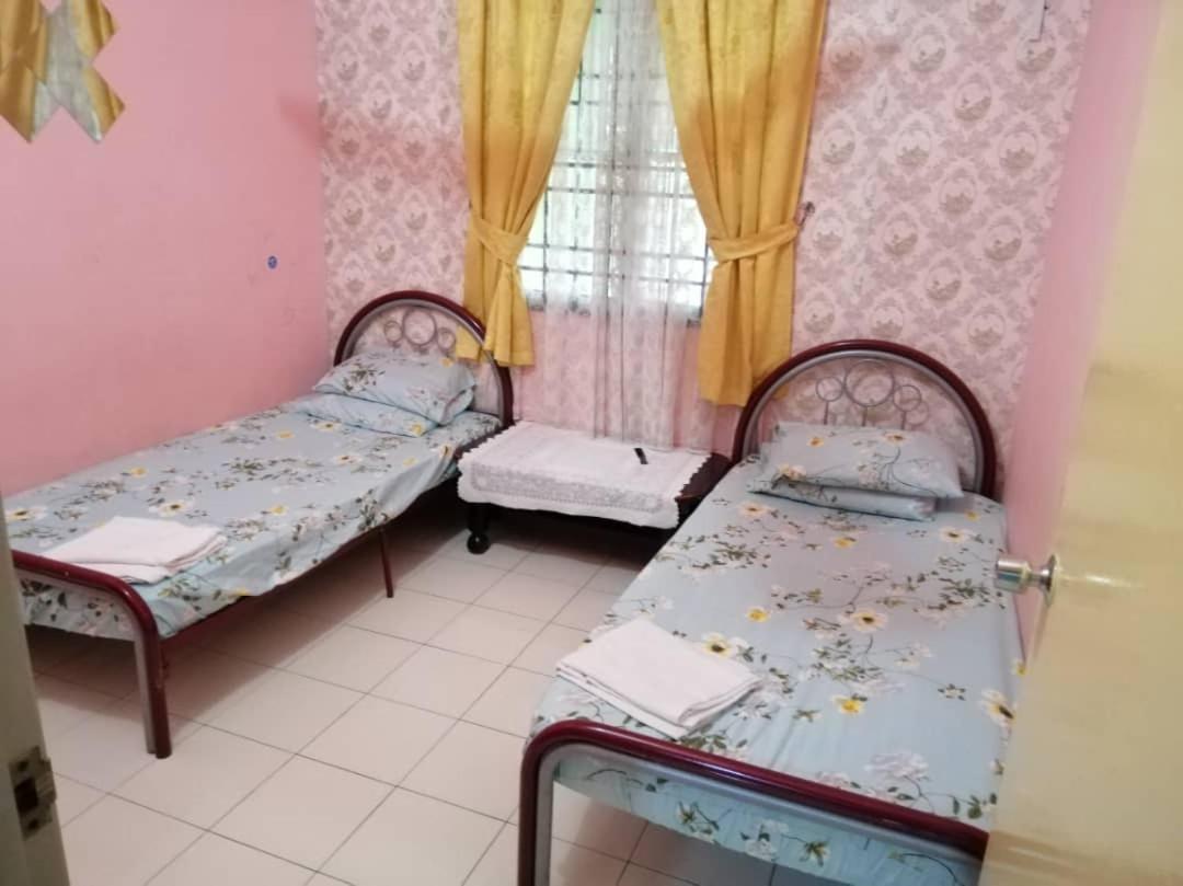 Homestay Perpaduan, Taman Bercham Raya Ulu Kinta Ipoh Perak Kampong Batu Lapan  Bagian luar foto